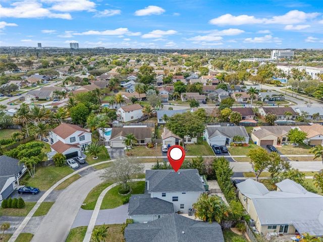 10281 NW 32nd St, Sunrise, FL 33351