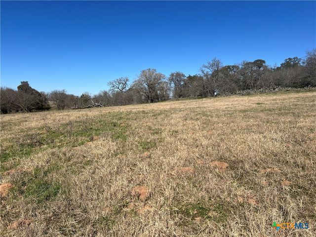 5912 Tenney Creek Road, Luling, TX 78648