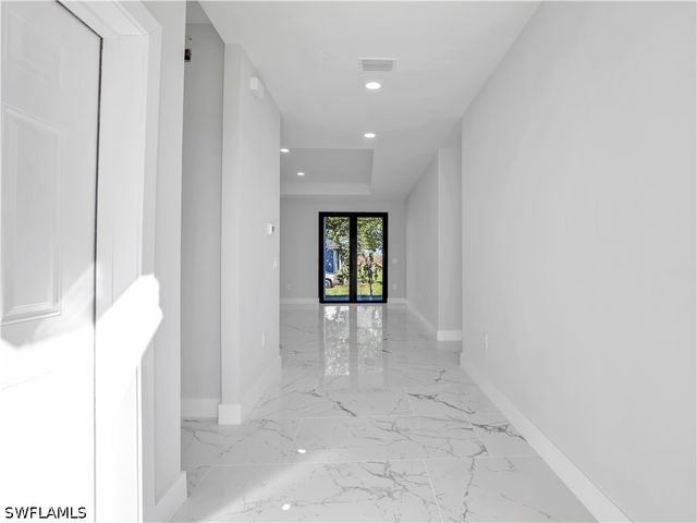 1100 NE 19th ST, Cape Coral, FL 33909