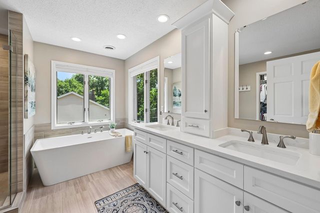 1149 River Ridge Road, River Falls, WI 54022