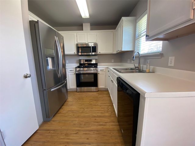 1806 Dublin DR, Leander, TX 78641