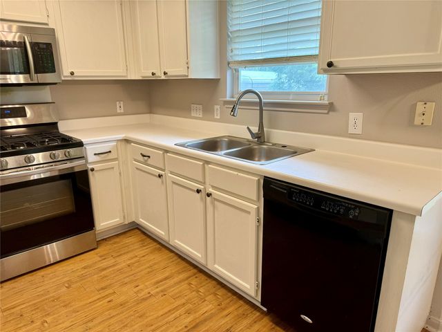 1806 Dublin DR, Leander, TX 78641