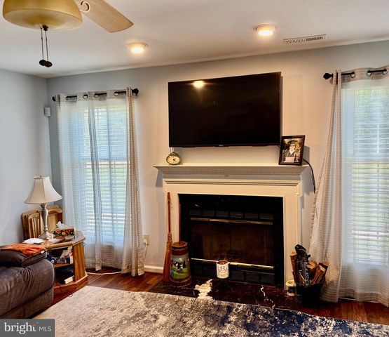 105 WHARTON RD, Mount Laurel, NJ 08054