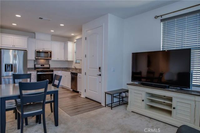 2888 E E Berry Loop Privado 44, Ontario, CA 91761