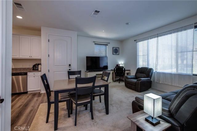 2888 E E Berry Loop Privado 44, Ontario, CA 91761