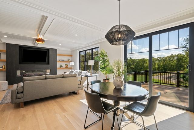 7 Whisper Way, Hopkinton, MA 01748