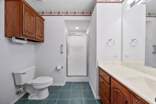 302 Blue Ribbon Road, Waxahachie, TX 75165