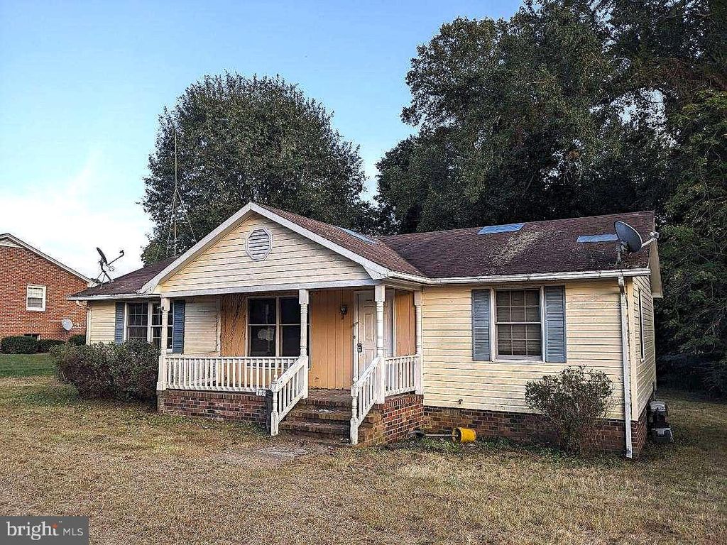 139 MONROE ST, Montross, VA 22520