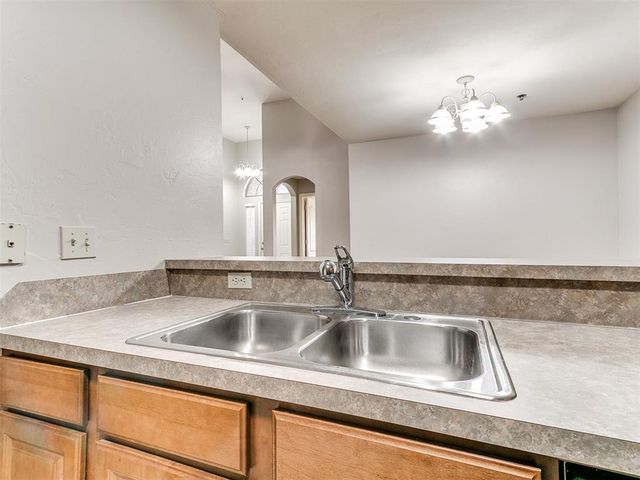 2634 Featherstone Road B, Oklahoma City, OK 73120