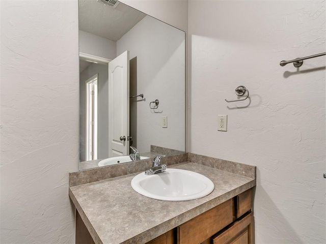 2634 Featherstone Road B, Oklahoma City, OK 73120