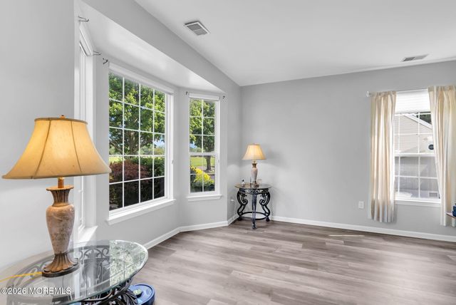 19 Vanderveer Road, Freehold, NJ 07728