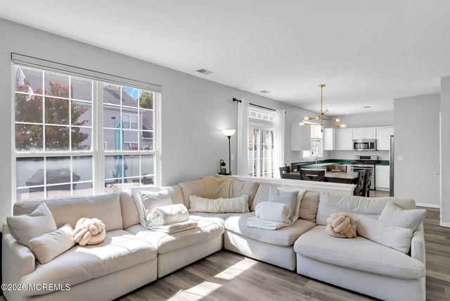 19 Vanderveer Road, Freehold, NJ 07728