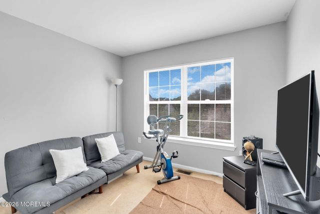 19 Vanderveer Road, Freehold, NJ 07728