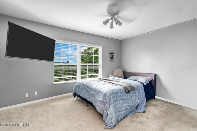 19 Vanderveer Road, Freehold, NJ 07728
