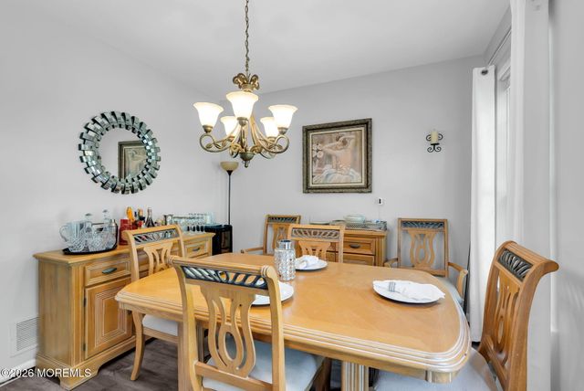 19 Vanderveer Road, Freehold, NJ 07728