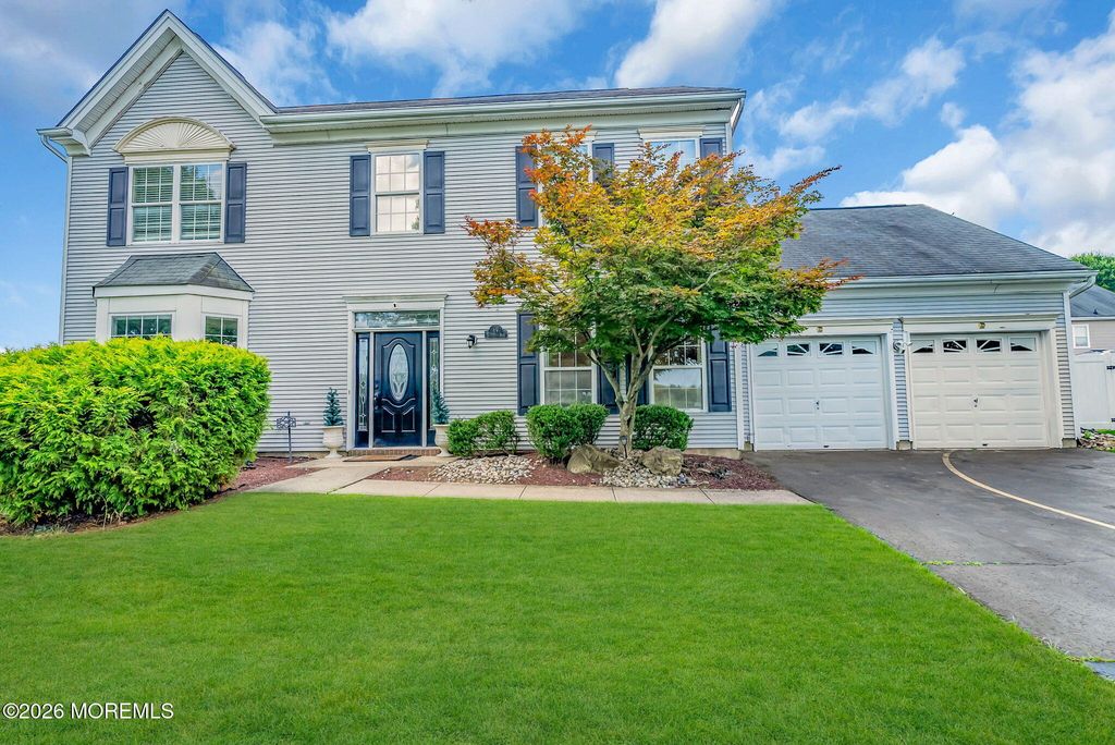 19 Vanderveer Road, Freehold, NJ 07728