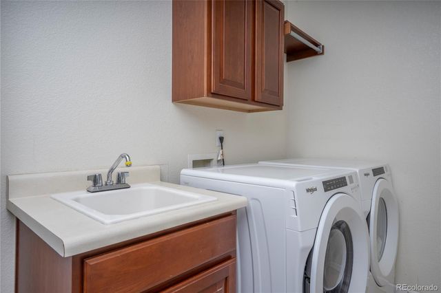 7116 S Flat Rock Court, Aurora, CO 80016