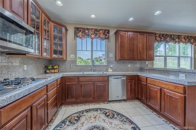 7116 S Flat Rock Court, Aurora, CO 80016