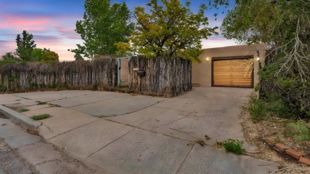 103 Spruce Street, Santa Fe, NM 87501