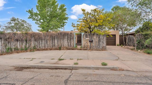 103 Spruce Street, Santa Fe, NM 87501