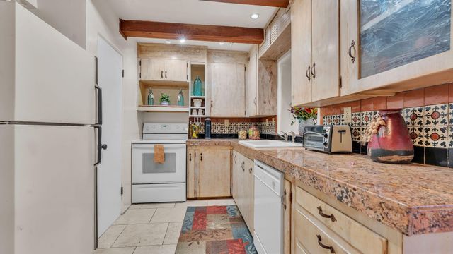 103 Spruce Street, Santa Fe, NM 87501