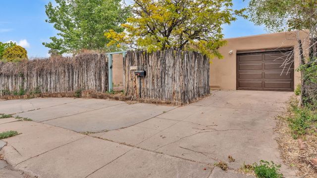 103 Spruce Street, Santa Fe, NM 87501
