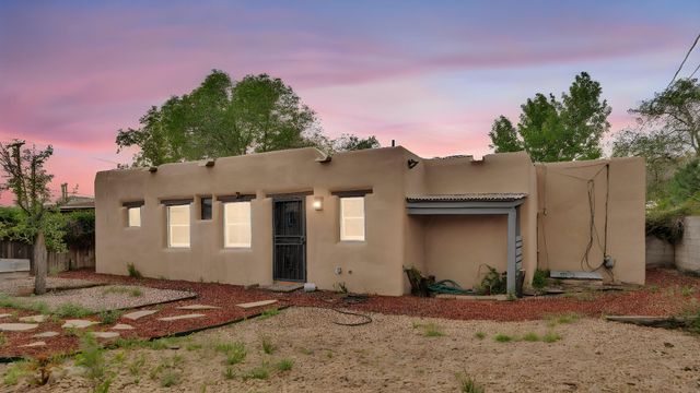 103 Spruce Street, Santa Fe, NM 87501