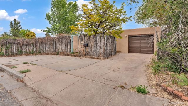 103 Spruce Street, Santa Fe, NM 87501
