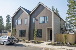 1026 W Linda Avenue 11, Sisters, OR 97759