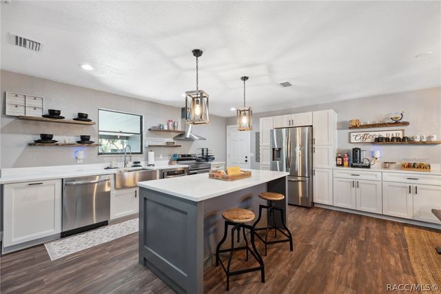 2195 N Slewfoot Path, Crystal River, FL 34429