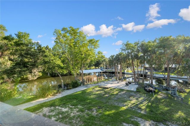 2195 N Slewfoot Path, Crystal River, FL 34429