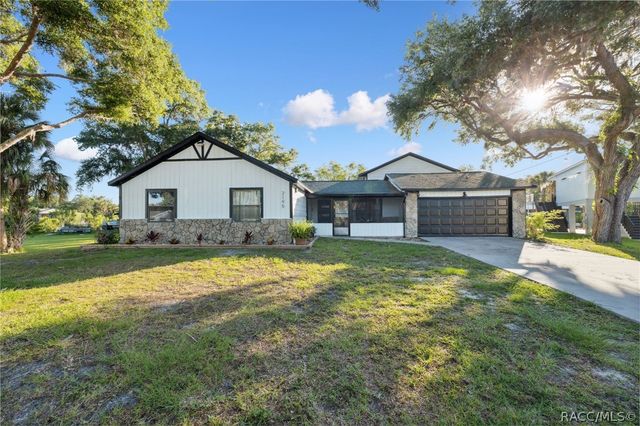 2195 N Slewfoot Path, Crystal River, FL 34429