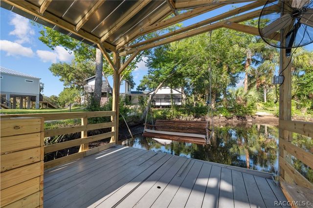 2195 N Slewfoot Path, Crystal River, FL 34429