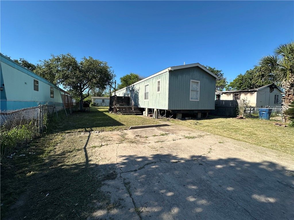6038 Horizon Dr, Corpus Christi, TX 78408