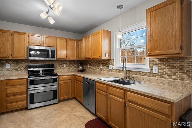 200 Westwind Estates Court, Valley Park, MO 63088