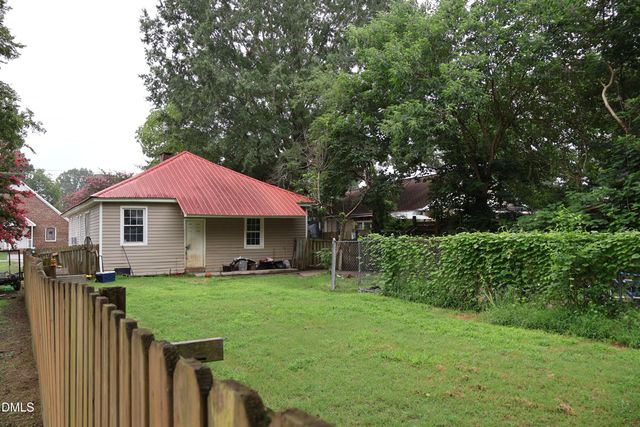 106 3rd Street, Erwin, NC 28339