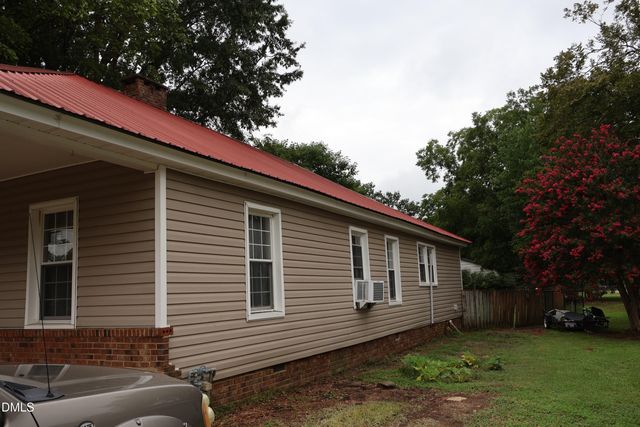 106 3rd Street, Erwin, NC 28339