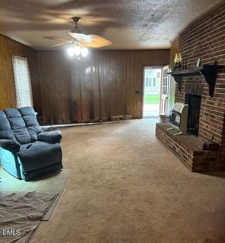 106 3rd Street, Erwin, NC 28339