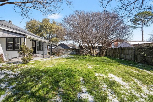 605 W Crockett Street, Ennis, TX 75119
