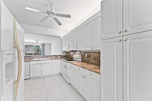 7739 Southampton Terrace 308, Tamarac, FL 33321