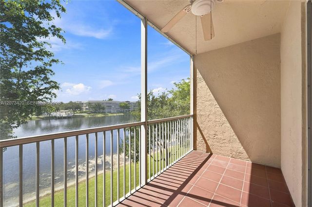 7739 Southampton Terrace 308, Tamarac, FL 33321