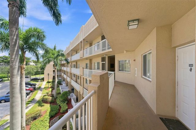7739 Southampton Terrace 308, Tamarac, FL 33321