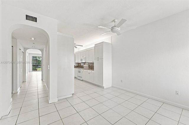 7739 Southampton Terrace 308, Tamarac, FL 33321