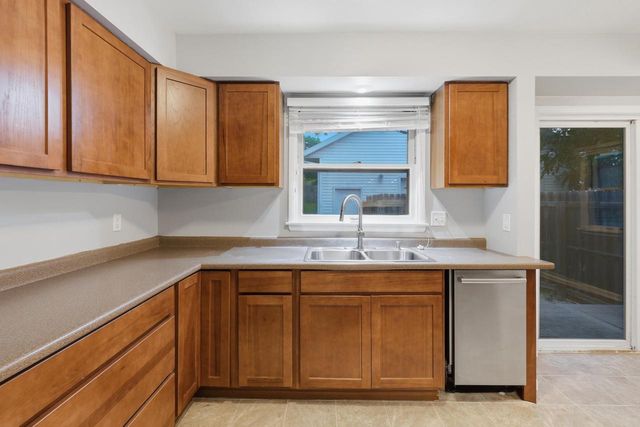 4234 Portland Parkway, Madison, WI 53714