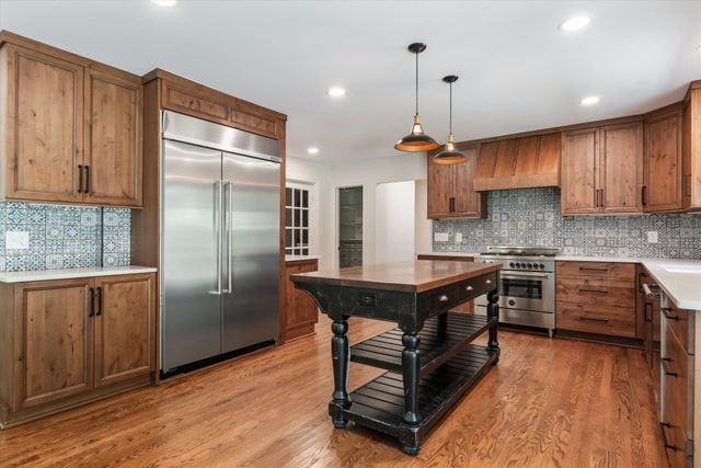 6001 Andover Dr, Nashville, TN 37215