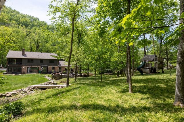 6001 Andover Dr, Nashville, TN 37215