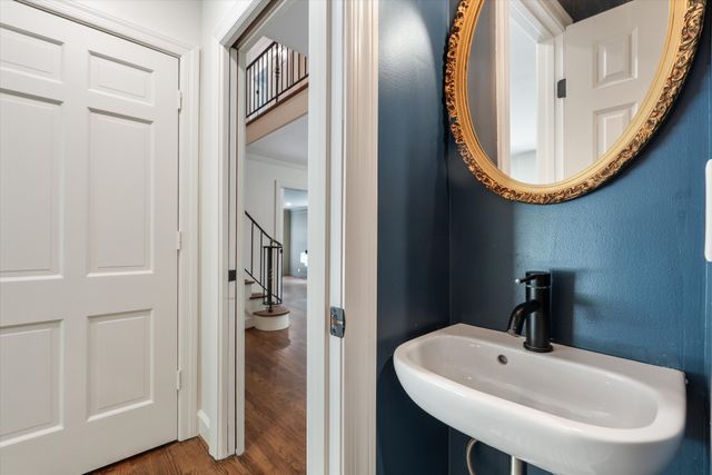 6001 Andover Dr, Nashville, TN 37215