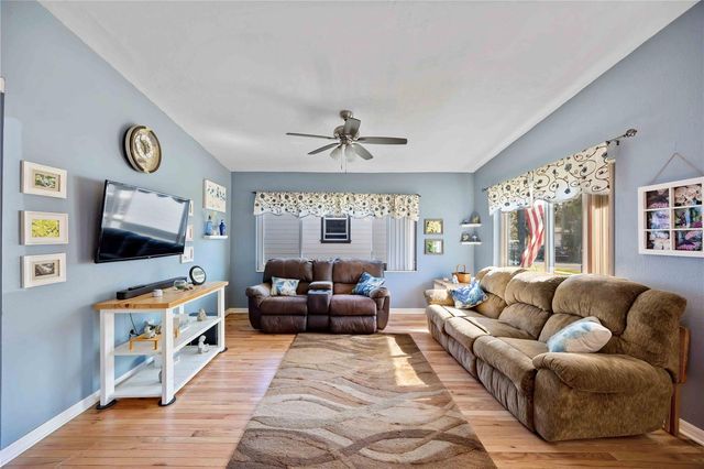 1915 3RD AVENUE E, Bradenton, FL 34208