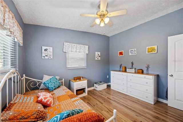 1915 3RD AVENUE E, Bradenton, FL 34208