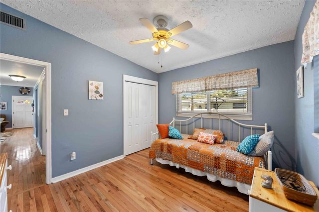 1915 3RD AVENUE E, Bradenton, FL 34208